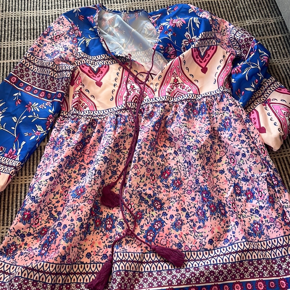 Amazon dress one size (fits like a small) patterned long dress